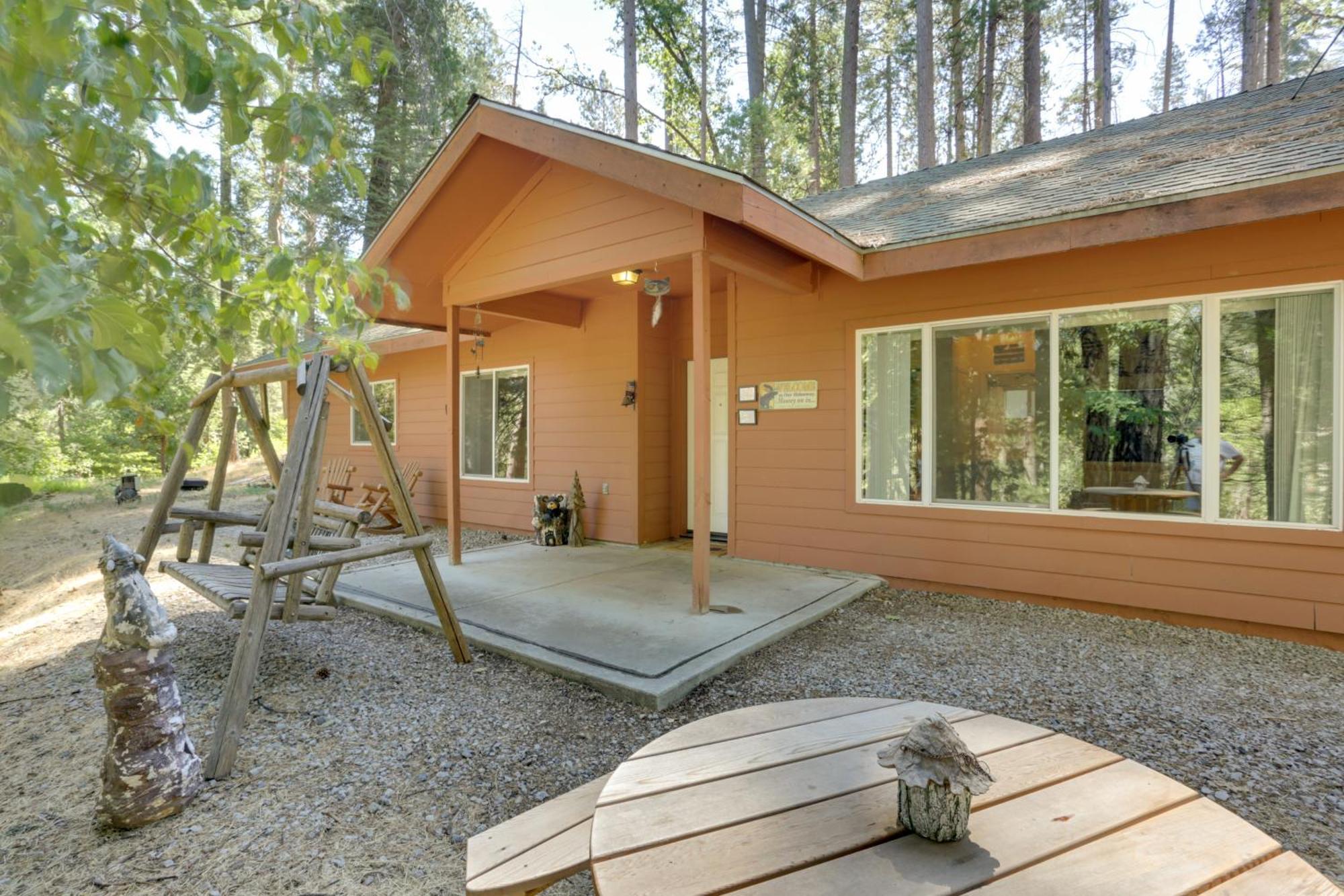 ミッドパインズ Peaceful And Private Mariposa Cabin On 2 Acres!ヴィラ エクステリア 写真